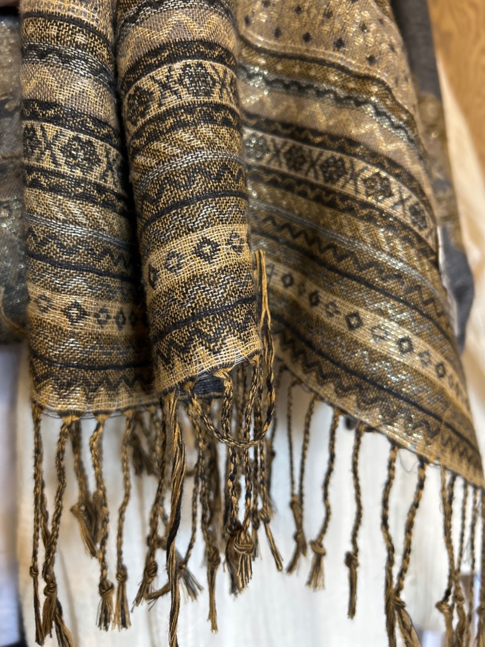 Pashmina - Picture 3 of 4